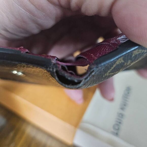 Louis Vuitton Zoe trifold wallet - Picture 6 of 11